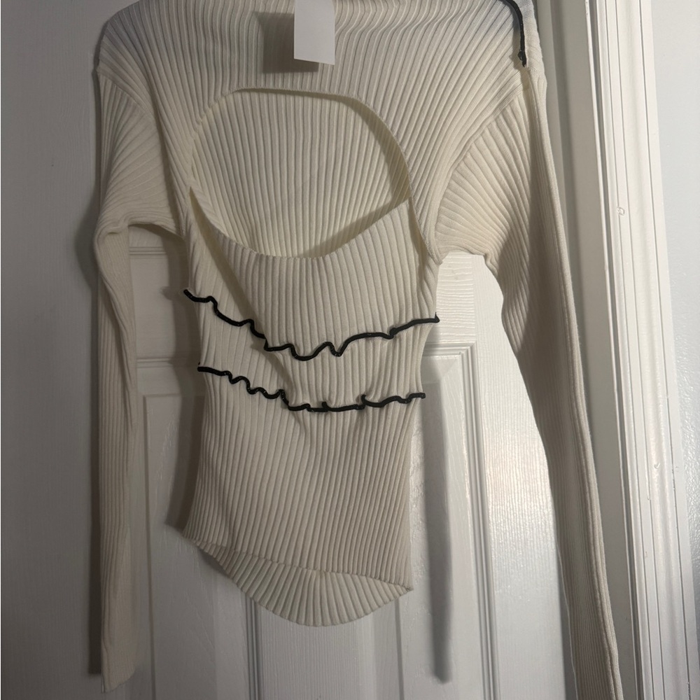 Versona White Ribbed Top